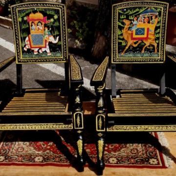 Coppia di sedie a sdraio etniche decorate